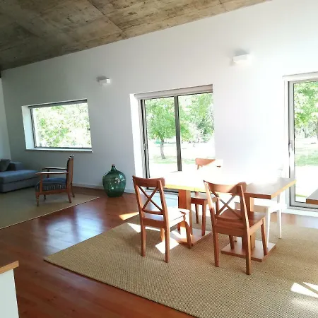 Casa Das Laranjeiras Cela (Leira)